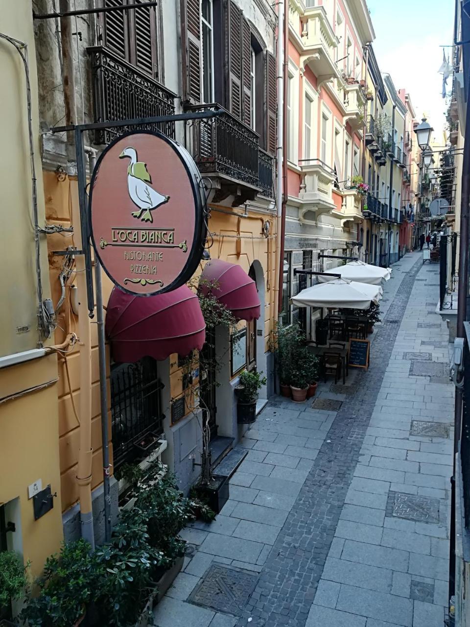 B.House Bed & Breakfast Cagliari Eksteriør bilde