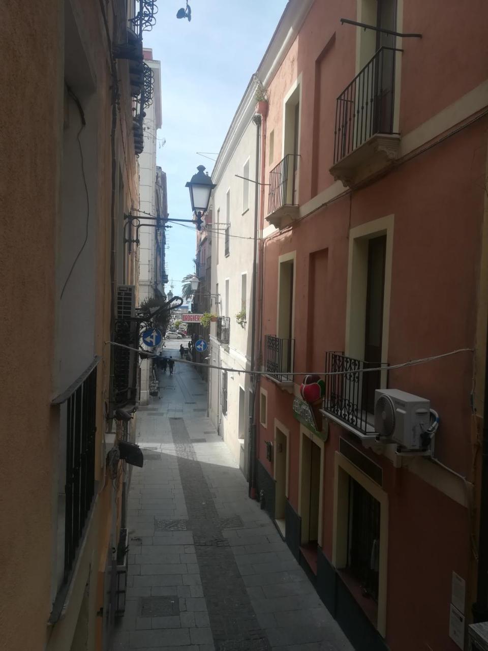 B.House Bed & Breakfast Cagliari Eksteriør bilde
